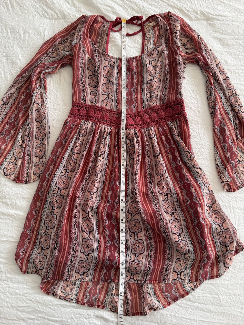 Hollister Boho Floral Print Scoop Neck Mini Dress in Dusty Rose - Picture 13 of 14